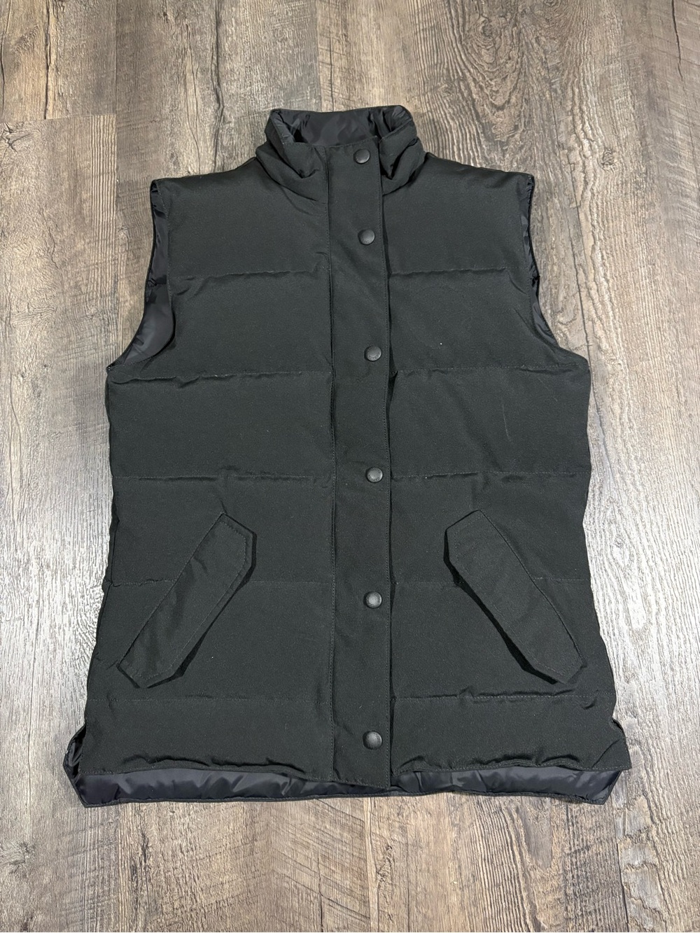 CANADA GOOSE Black Down Puffer Full Zip Insulated Womens Vest